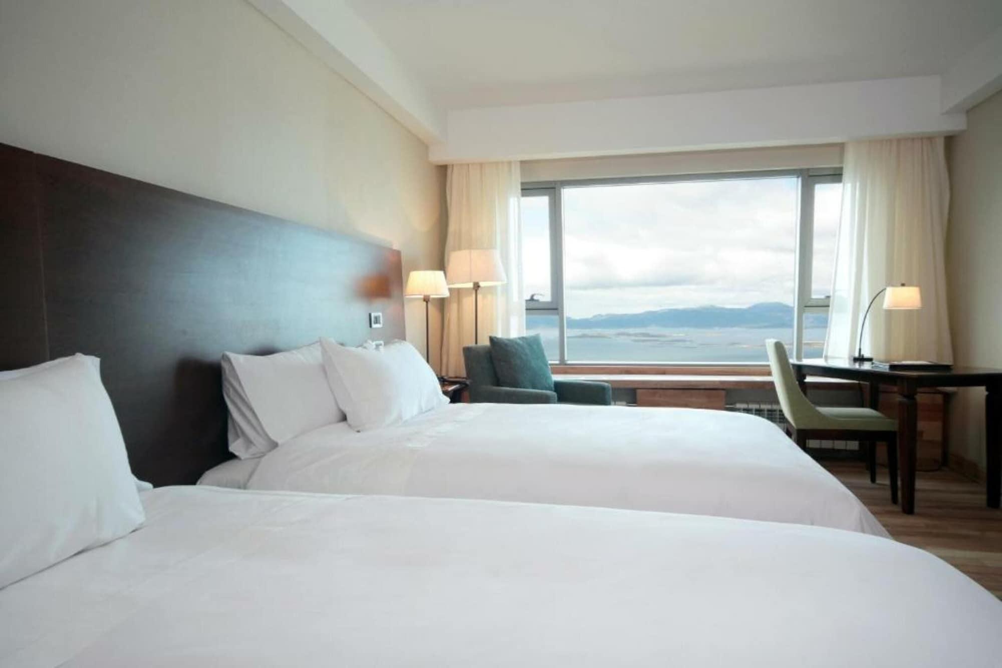 Arakur Ushuaia Resort & Spa Extérieur photo A room at the hotel