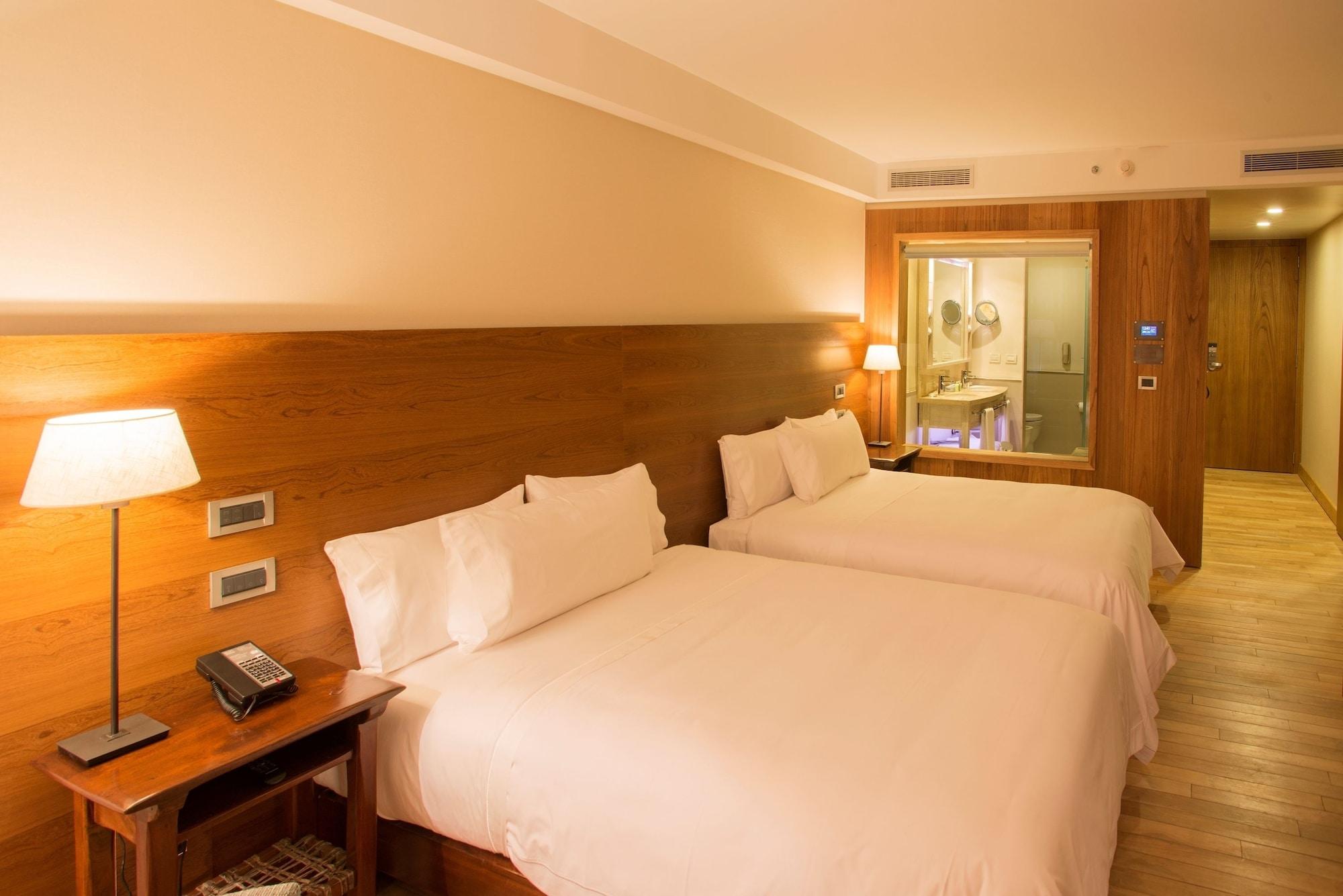Arakur Ushuaia Resort & Spa Extérieur photo A room at the hotel