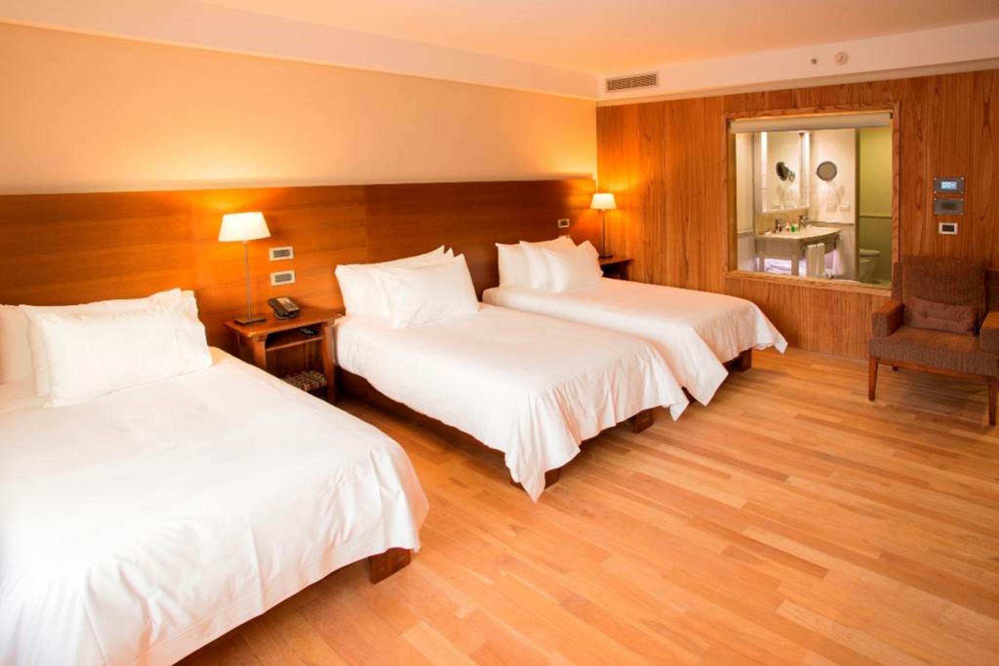 Arakur Ushuaia Resort & Spa Extérieur photo A room at the hotel