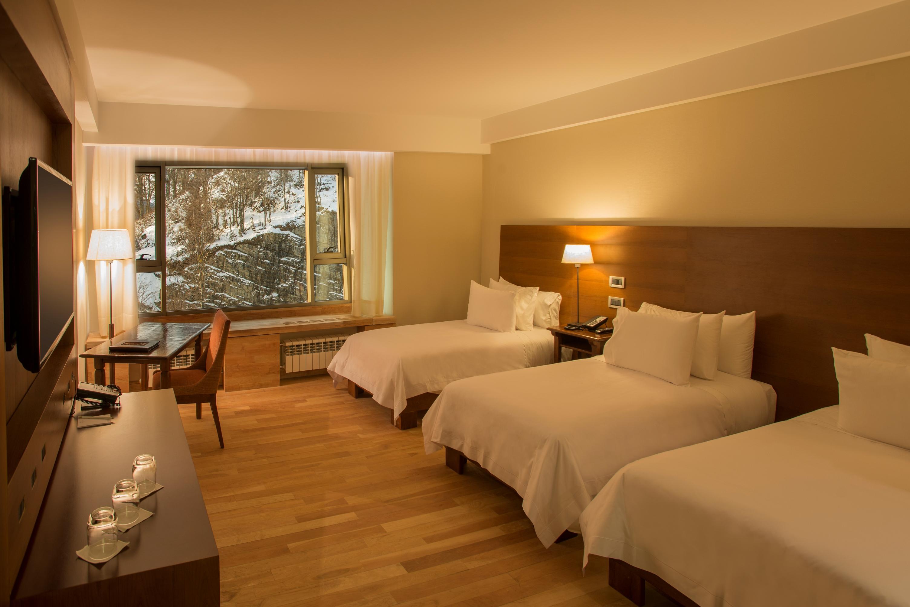 Arakur Ushuaia Resort & Spa Extérieur photo A room at the Four Seasons Hotel in Whistler, British Columbia, Canada