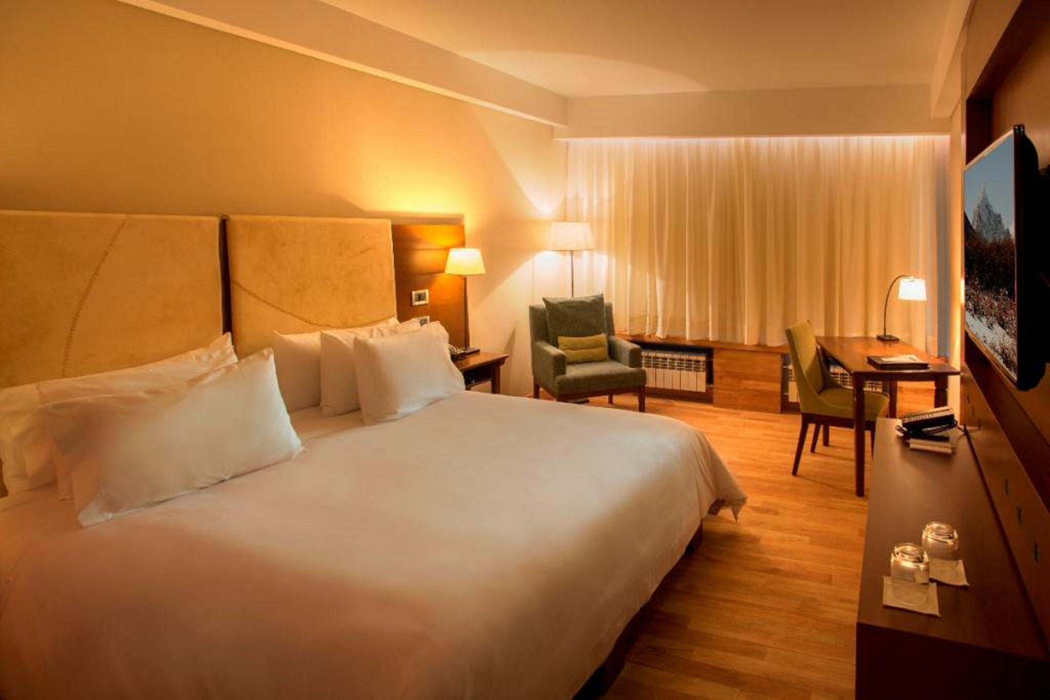 Arakur Ushuaia Resort & Spa Extérieur photo A room at the hotel