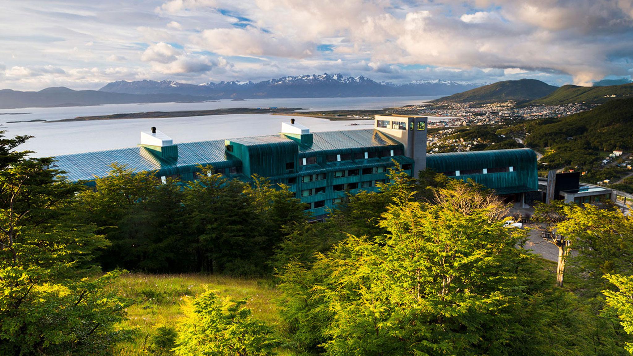 Arakur Ushuaia Resort & Spa Extérieur photo The hotel
