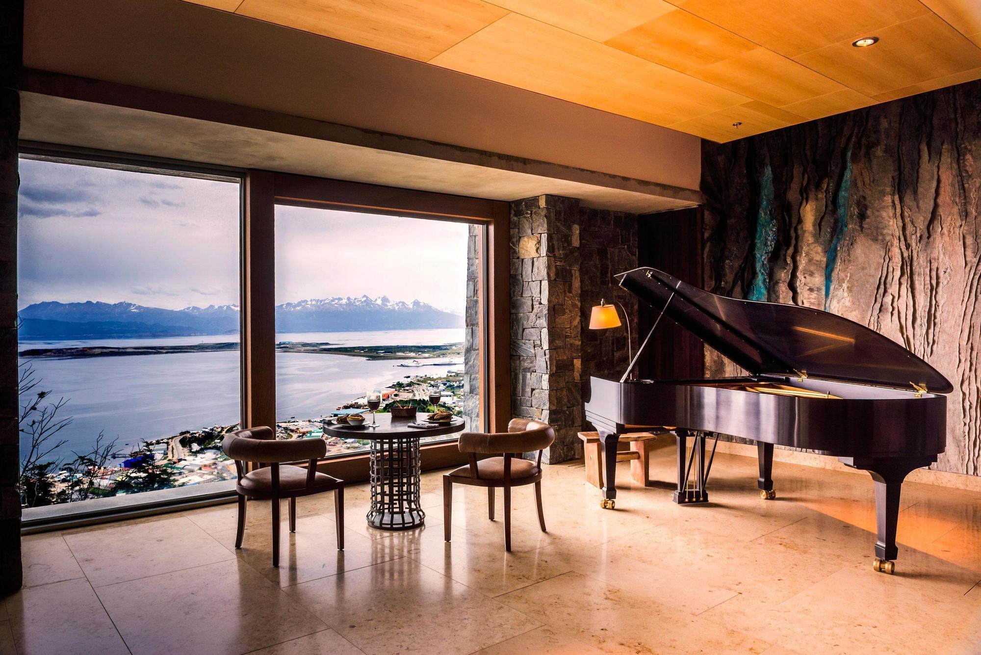 Arakur Ushuaia Resort & Spa Extérieur photo Interior of the home